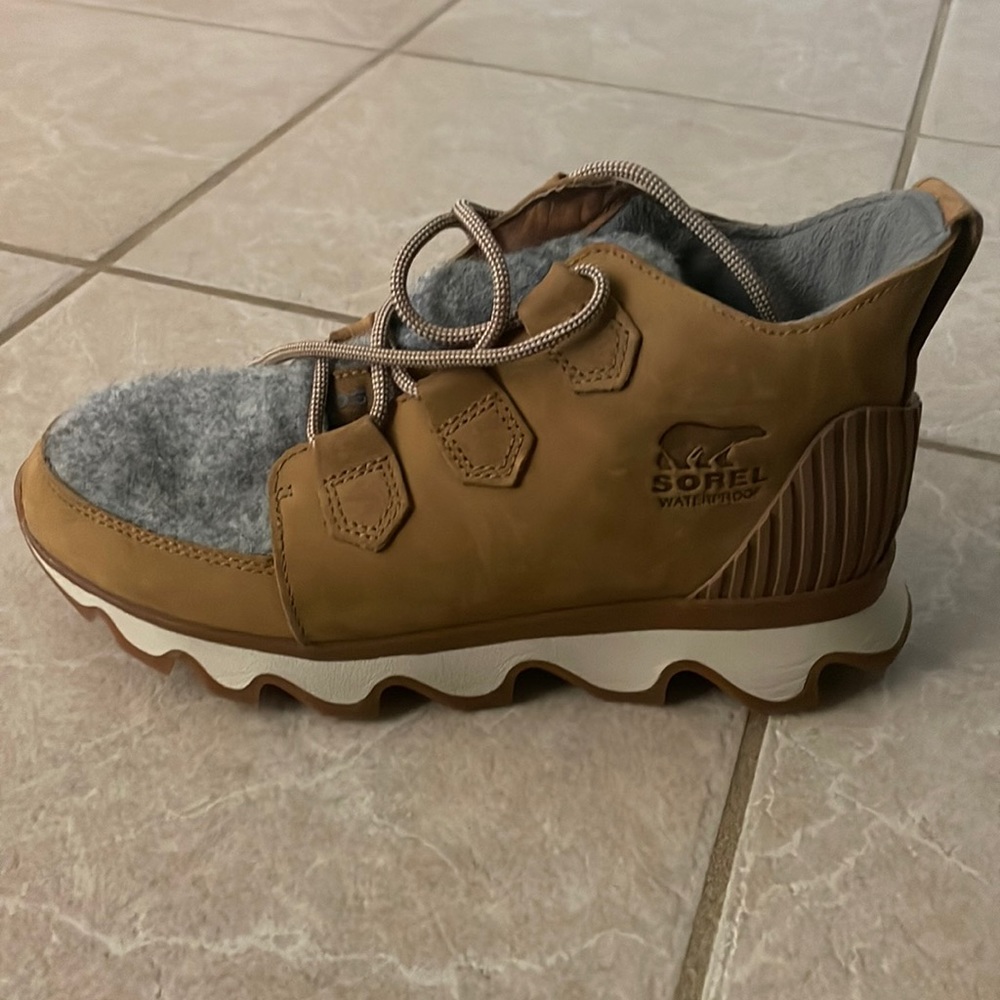 Sorel hiking boots. Honestly not sure if my daughter ever wore them…